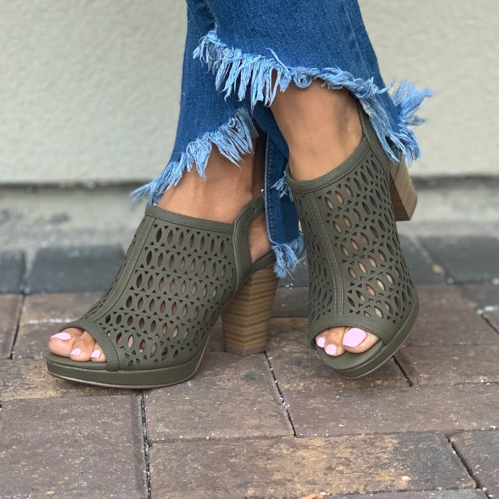 Olive Green Perforated Block Heel Peep Toe Sandal - Picture 4 of 8